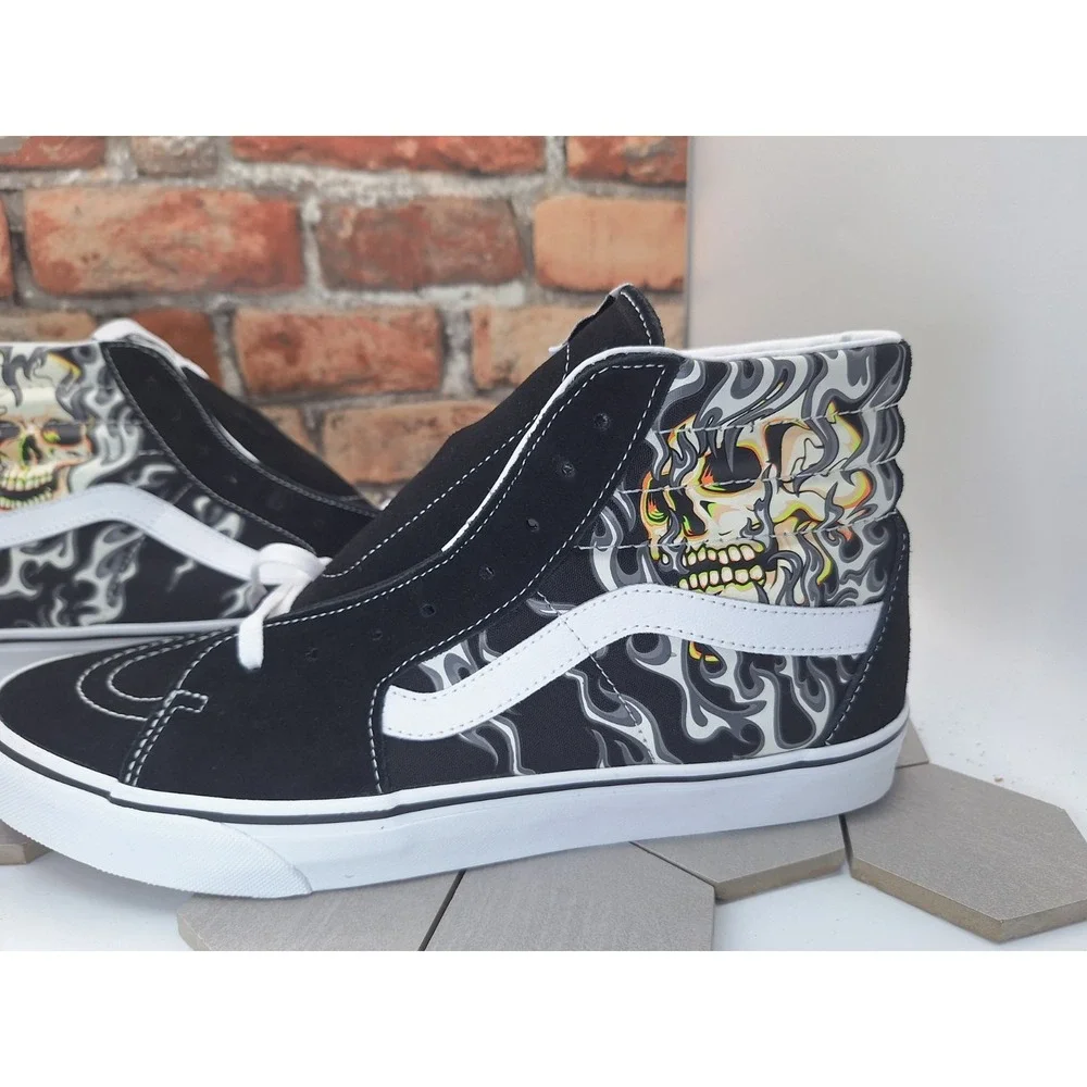 Vans Sk8-Hi Flame Skull Black True White Size US 9.5 Men  Sneaker Rare